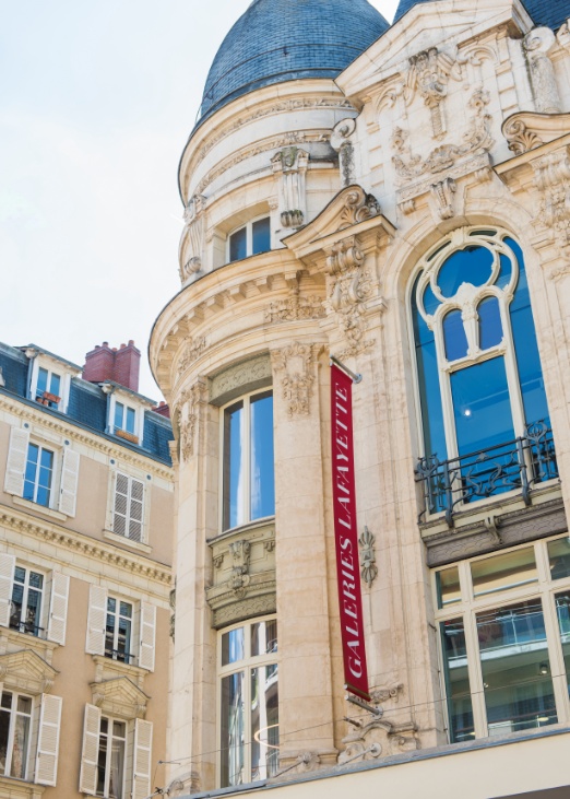 exterieur galeries lafayette angers vue angle